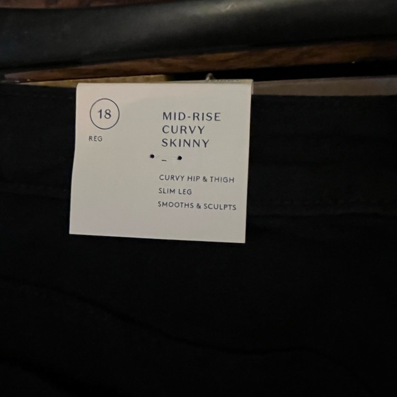 Universal Thread black jeans - Picture 3 of 3